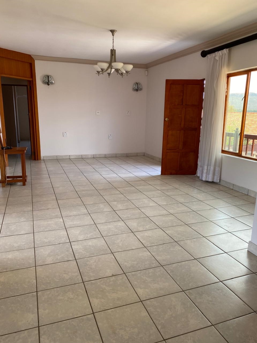 5 Bedroom Property for Sale in Birdwood Estate North West